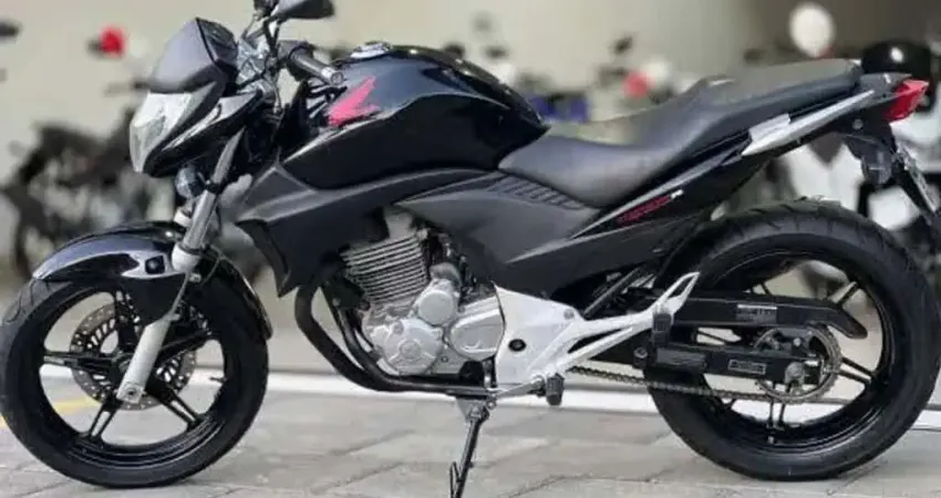 HONDA CB 300R 2011