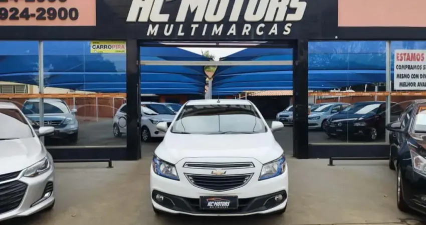 Chevrolet Onix HB LTZ 1.4 AUT 2016 - Branca - 2015/2016