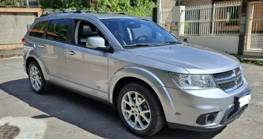Dodge Journey R/T 3.6 V6 2015 - Teto Solar, 7 Lugares e Completa