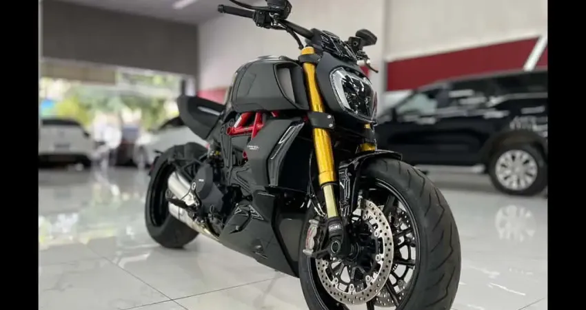 Ducati DIAVEL Gasolina Manual