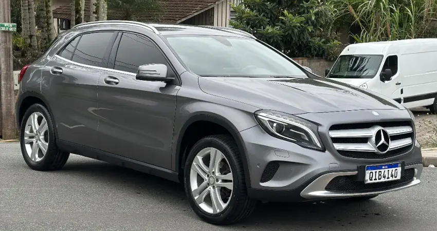  Modelo: *GLA 200 Style 1.6 TB Flex*  Ano Mod: 2017/2017  Cambio: Automático   Km: 123.167,00  Placa