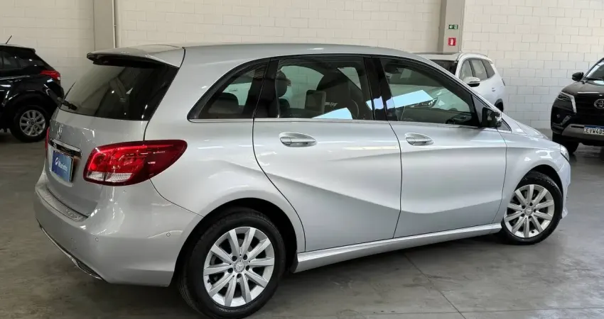  MERCEDES-BENZ B200 2015 — ELEGÂNCIA, CONFORTO E QUALIDADE ALEMÃ EM CADA DETALHE! 
