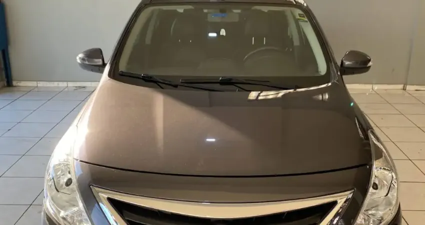 NISSAN VERSA 