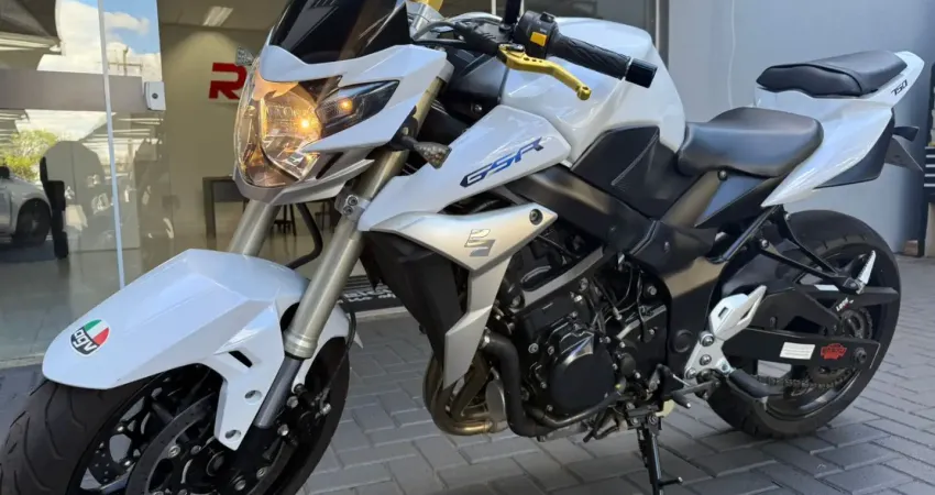 SUZUKI GSR 750 2015