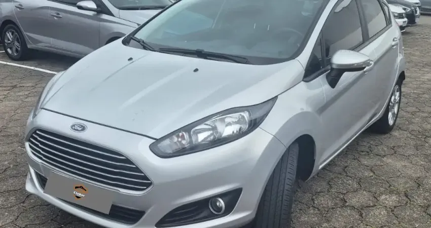 Fiesta 2017 SEL 1.6 Automático. Carro muito bem cuidado, com apenas 39.000 mil Km! Motor econômico e