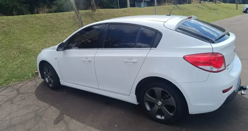 Cruze lt 1.8 HB Sport6 2014/2014. Manual
Excelente Estado.
