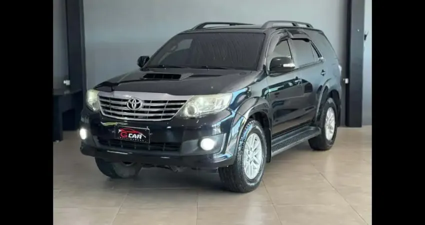 Toyota Hilux SW4 SRV D4-D 4x4 3.0 TDI Dies. Aut 2012 Diesel