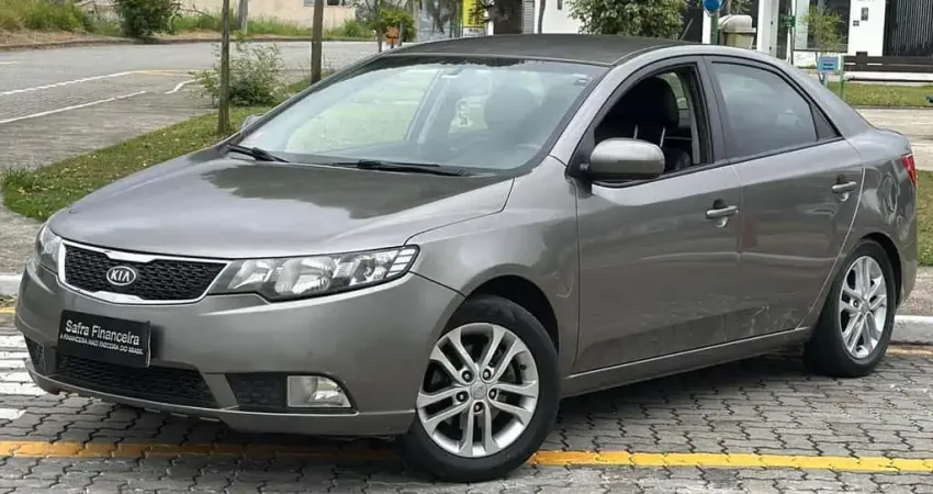 KIA CERATO EX3 1.6MTNB 2011