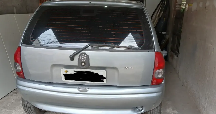 Vendo. Corsa. 97.98. 8v. 1.0. Pneus novos. Doc. Ok. Tel. 951592454 Edson