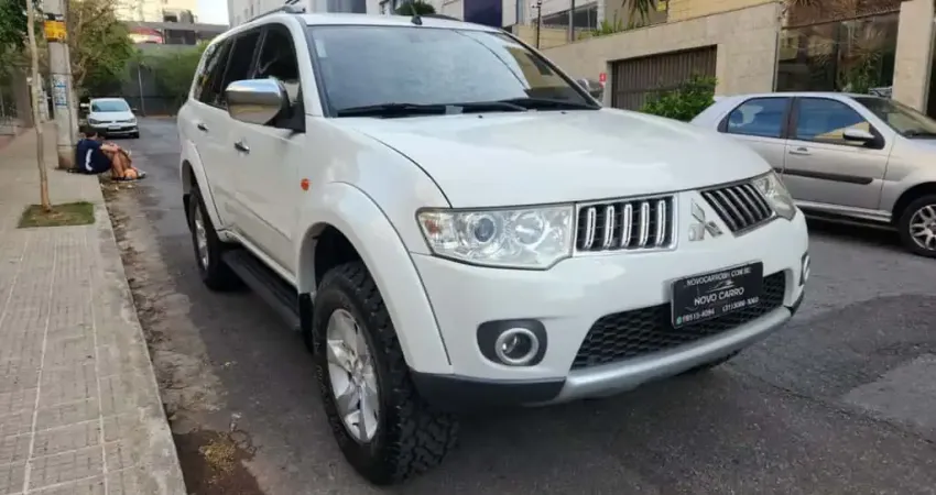Mitsubishi Pajero dakar 2013 3.5 hpe 7 lugares 4x4 v6 24v flex 4p automático