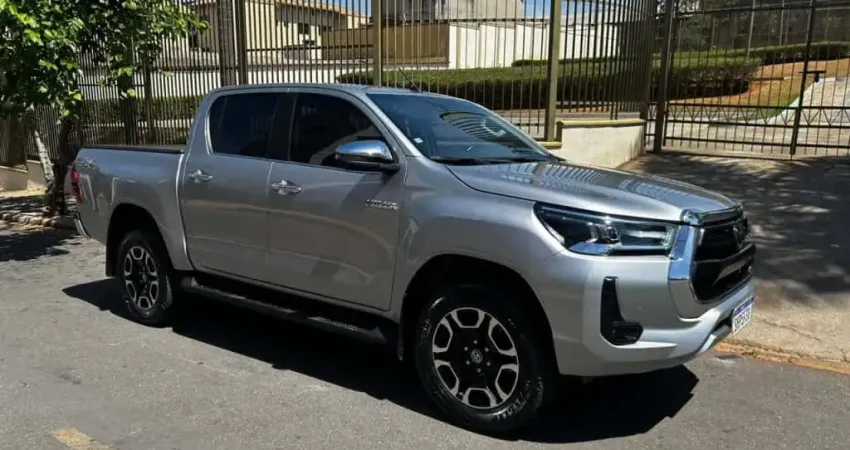 Toyota Hilux 2023 2.8 d-4d turbo diesel cd srx 4x4 automático