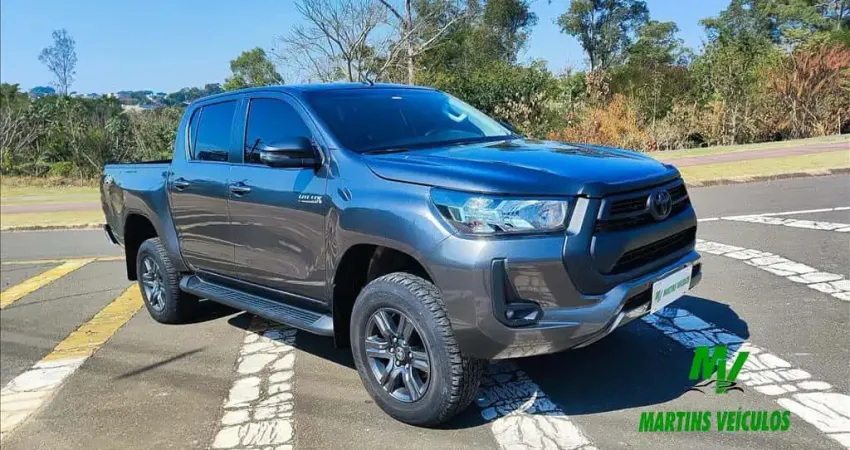 TOYOTA HILUX 2.8 D-4D TURBO DIESEL CD SR 4X4 AUTOMÁTICO