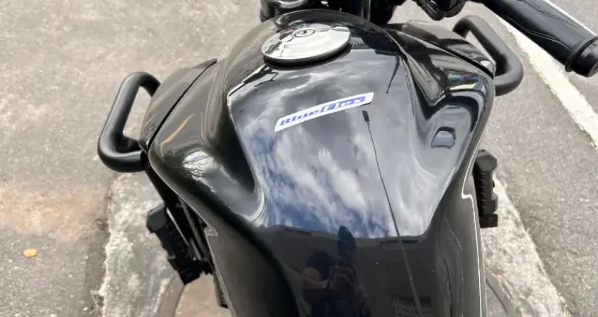 Fazer 150 com protetor de carenagem, moto muito bem cuidada !!!!