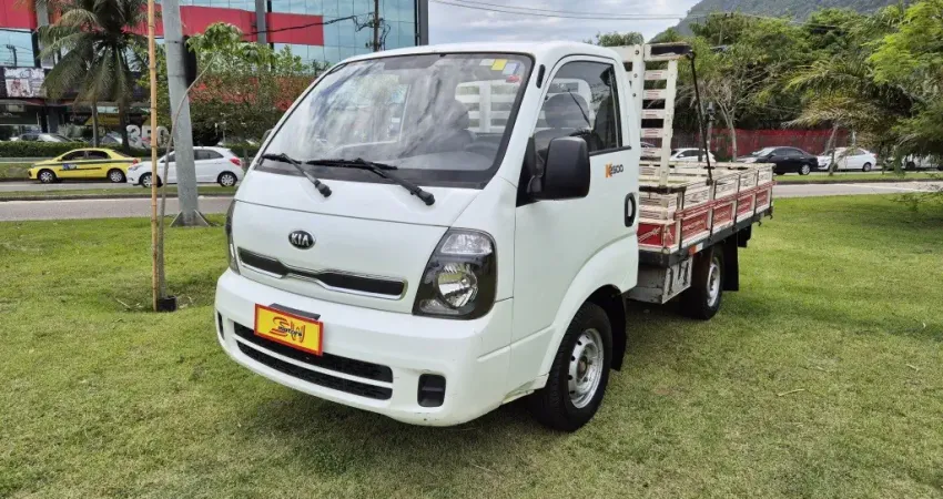 Kia Bongo 2016 pouco rodado