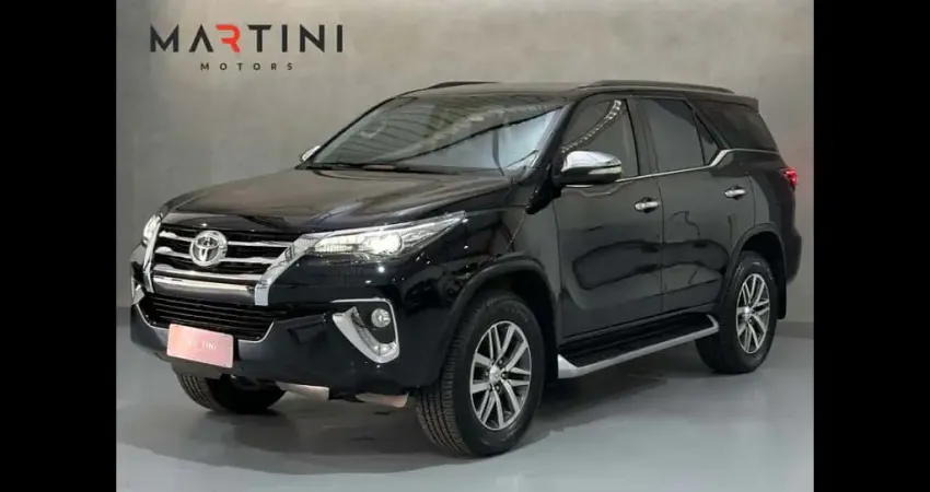 TOYOTA HILUX SW4 SW4 SRX 4x4 2.8 TDI 16V Dies. Aut.