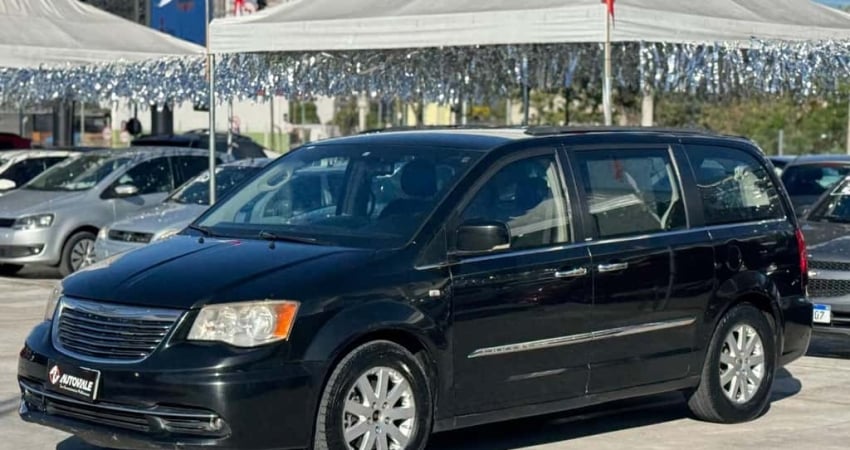 CHRYSLER T COUNTRY TRG 2014