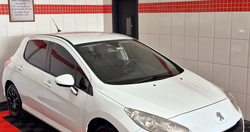 Peugeot 308 Active 1.6 Flex 2014 – Completo, Estiloso e Econômico!