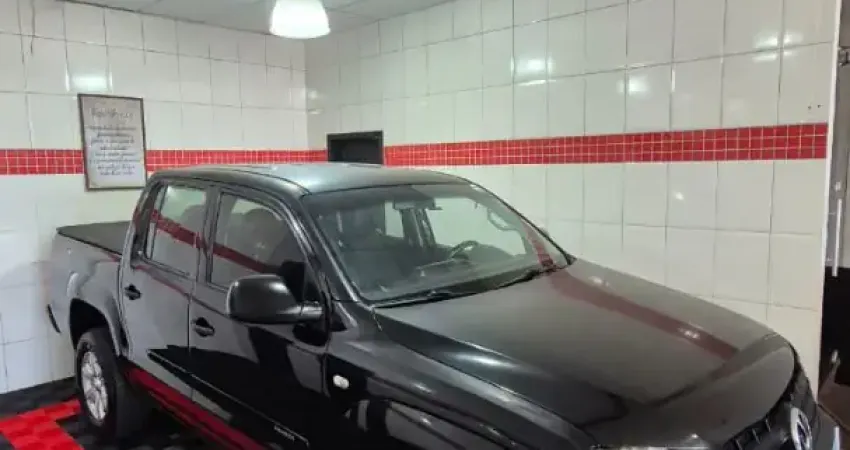 VW Amarok 2.0 16V TDI 4x4 Diesel 2013 – Força, Robustez e Conforto em Uma Só Caminhonete!
