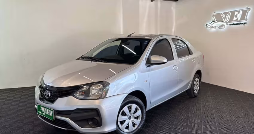 Toyota Etios X Sedan 1.5 Flex 16V 4p Mec.  - Prata - 2019/2020