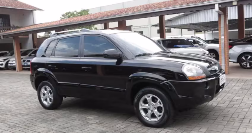 Hyundai Tucson GLS 2.0 16V - Preta - 2013/2014