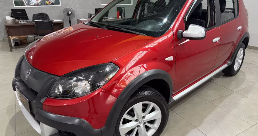 SANDERO STEPWAY 1.6 FLEX ANO 2013 AUT