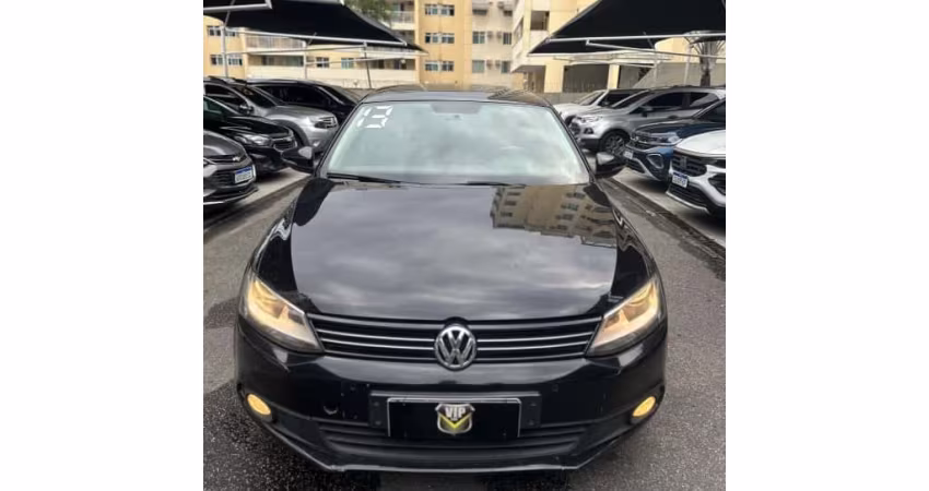 Volkswagen Jetta 2013 2.0 comfortline 120cv flex 4p tiptronic