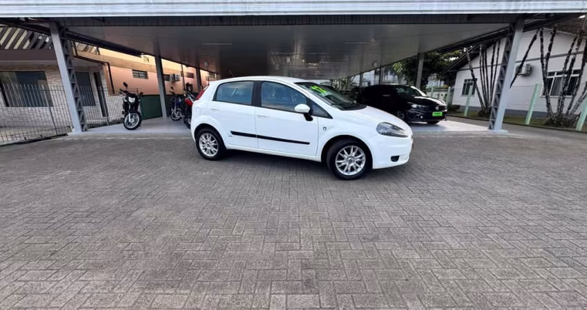 Fiat Punto ATTRACTIVE ITALIA 1.4 F.Flex 8V 5p  - Branca - 2012/2012