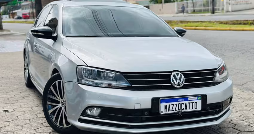 Volkswagen JETTA Comfortline 2.0 T.Flex 8V 4p Tipt.