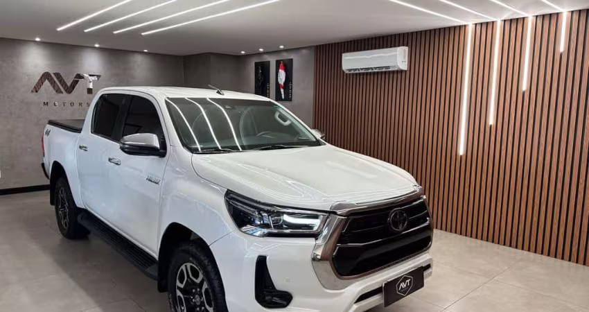 Toyota Hilux CD SRX 4x4 2.8 TDI 16V Diesel Aut.  - Branca - 2021/2021