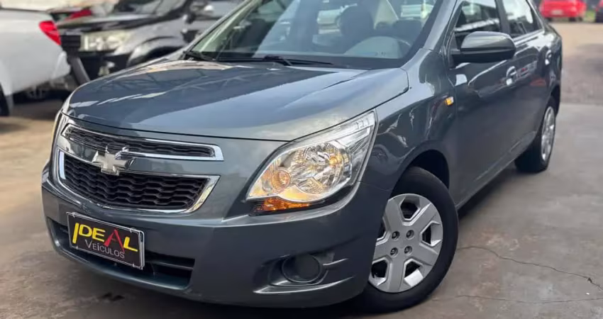 Chevrolet Cobalt LT 1.8  - Cinza - 2012/2013