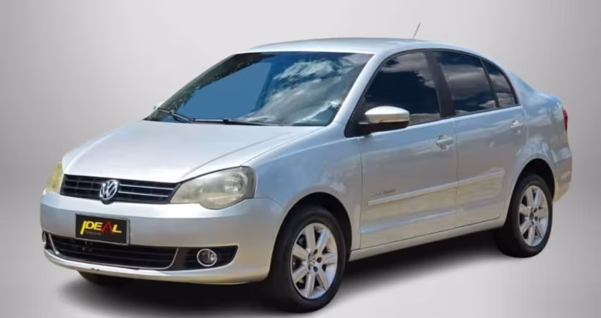 Volkswagen Polo Sedan Comfort 1.6 - Prata - 2011/2012