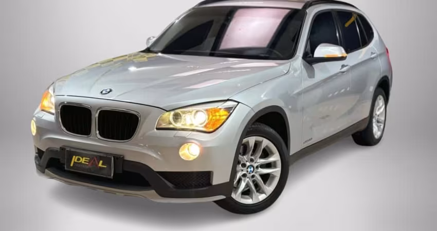 BMW X1 s20i  - Prata - 2014/2015