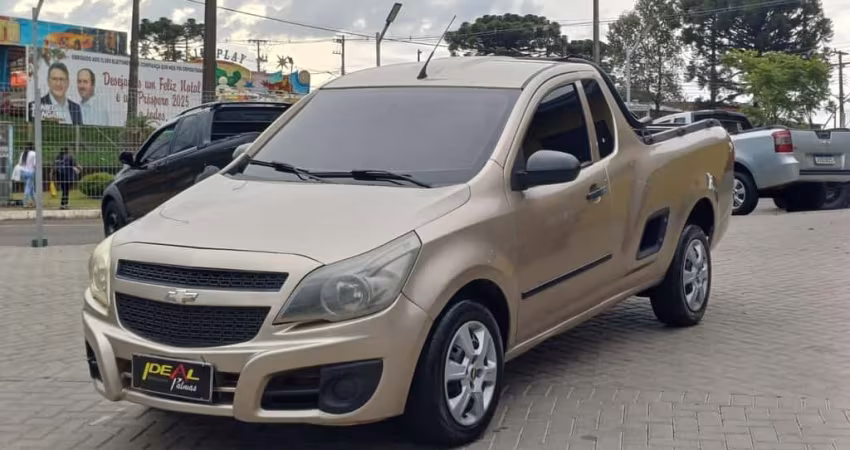 Chevrolet Montana LS 1.4 - Bege - 2013/2013