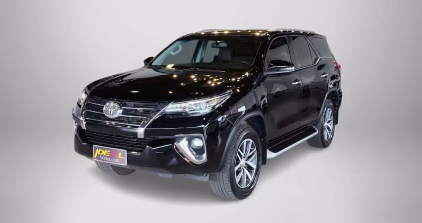 Toyota Hilux SWSRXA4FD - Preta - 2018/2019