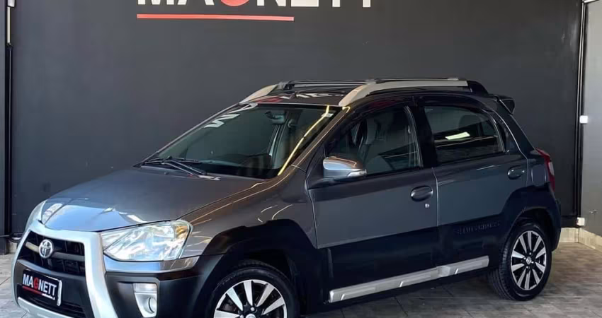 TOYOTA ETIOS 1.5 CROSS FLEX 2014