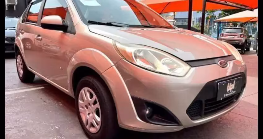 Ford Fiesta Sedan SEDAN 1.6 8V FLEX MEC. - Prata - 2013/2014