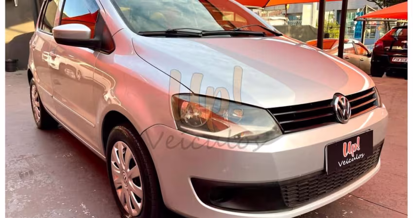 Volkswagen Fox W/ 1.0 GII - Prata - 2010/2011