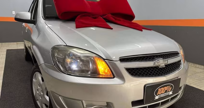 Chevrolet Celta 1.0L LT - Prata - 2014/2014