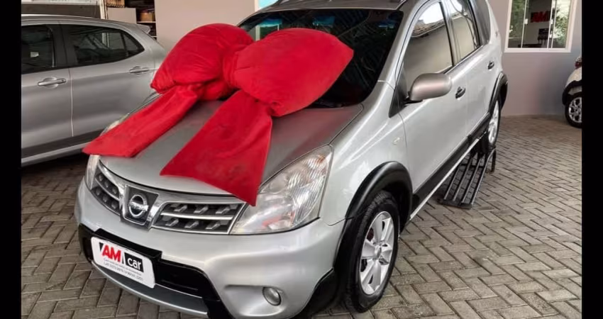 Nissan Livina X-Gear 1.8 SL - Prata - 2012/2013