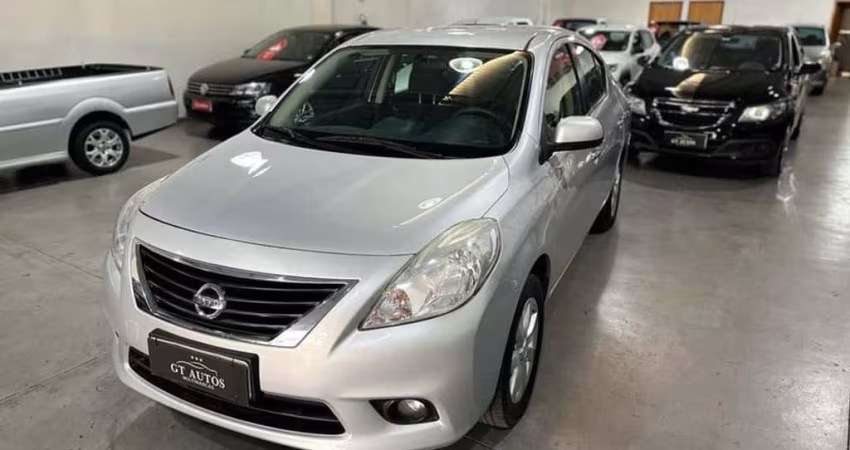 NISSAN NISSAN VERSA 16SL FLEX 2013