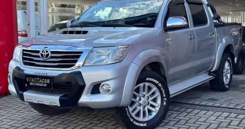TOYOTA HILUX CD4X4 SRV 2013