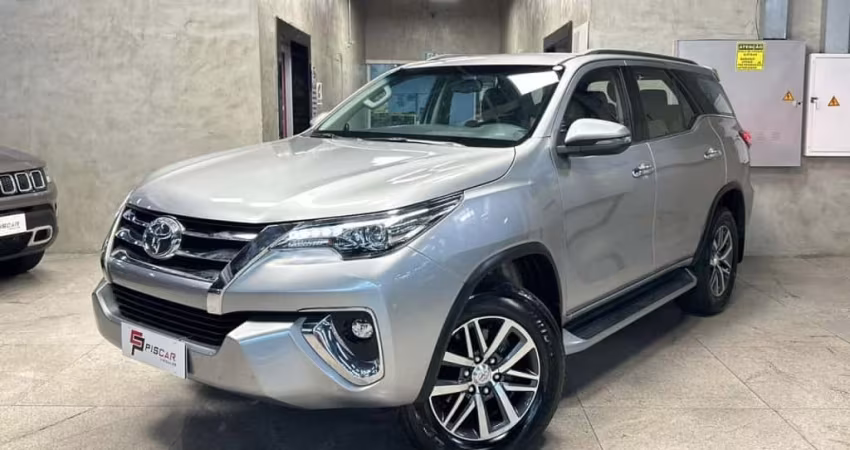 Toyota Hilux sw4 2020 2.8 srx 4x4 7 lugares 16v turbo intercooler diesel 4p automático