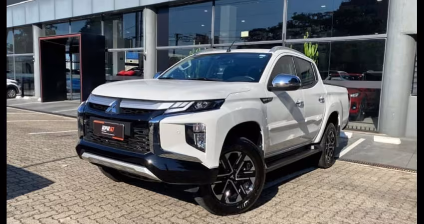 Mitsubishi L200 TRITON 2.4 16V TURBO DIESEL SPORT HPE-S CD 4P 4X4 AUTOMÁTICO