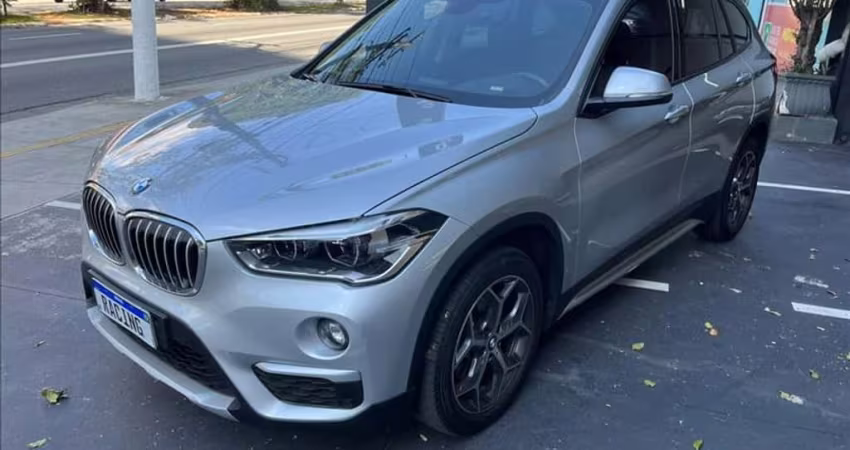 BMW X1 2.0 16V Turbo Activeflex Sdrive20i X-line - 2019/2019