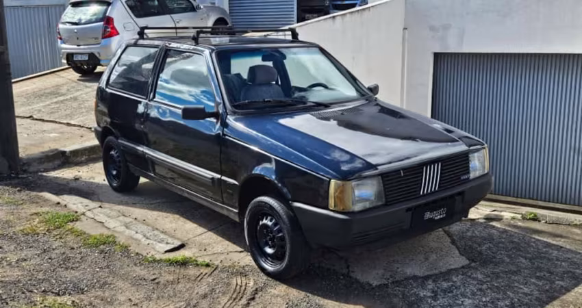 Fiat UNO 1.0 MILLE BRIO 8V GASOLINA 2P MANUAL