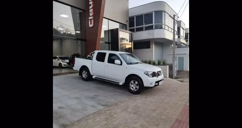 Nissan Frontier XE CD 4x2 2.5 TB Diesel 2010 Diesel