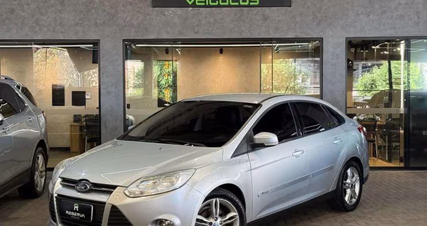 FORD FOCUS SE AT 2.0T 2015