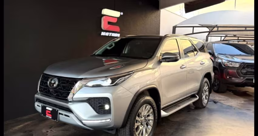 TOYOTA HILUX SW4 2.8 SRX DIAMOND 4X4 TURBO