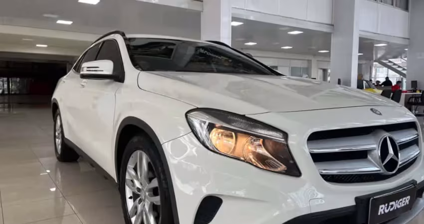 MERCEDES-BENZ GLA 200 200 Advance 1.6/1.6 TB 16V Flex Aut.