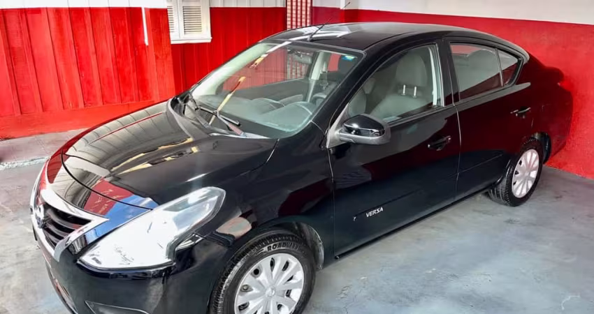 NISSAN VERSA 10 2019